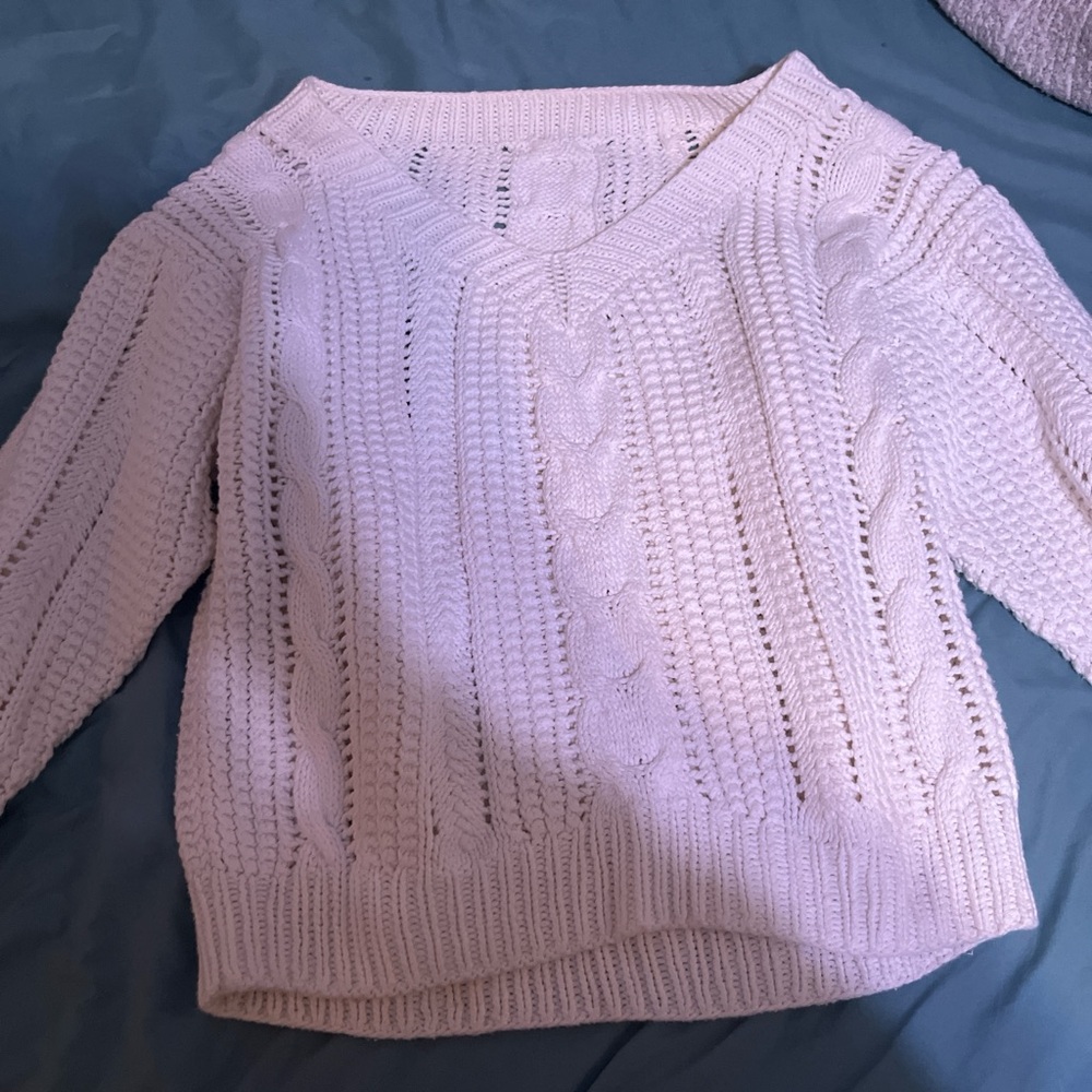 Hand-Knitted Cozy White Oversized Cable Knit Sweater